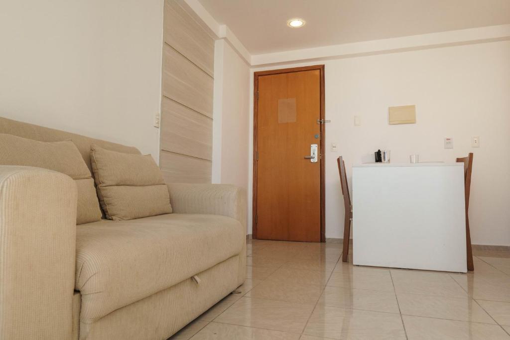  Confortável suíte integrada com vista mar em Natal por Carpediem