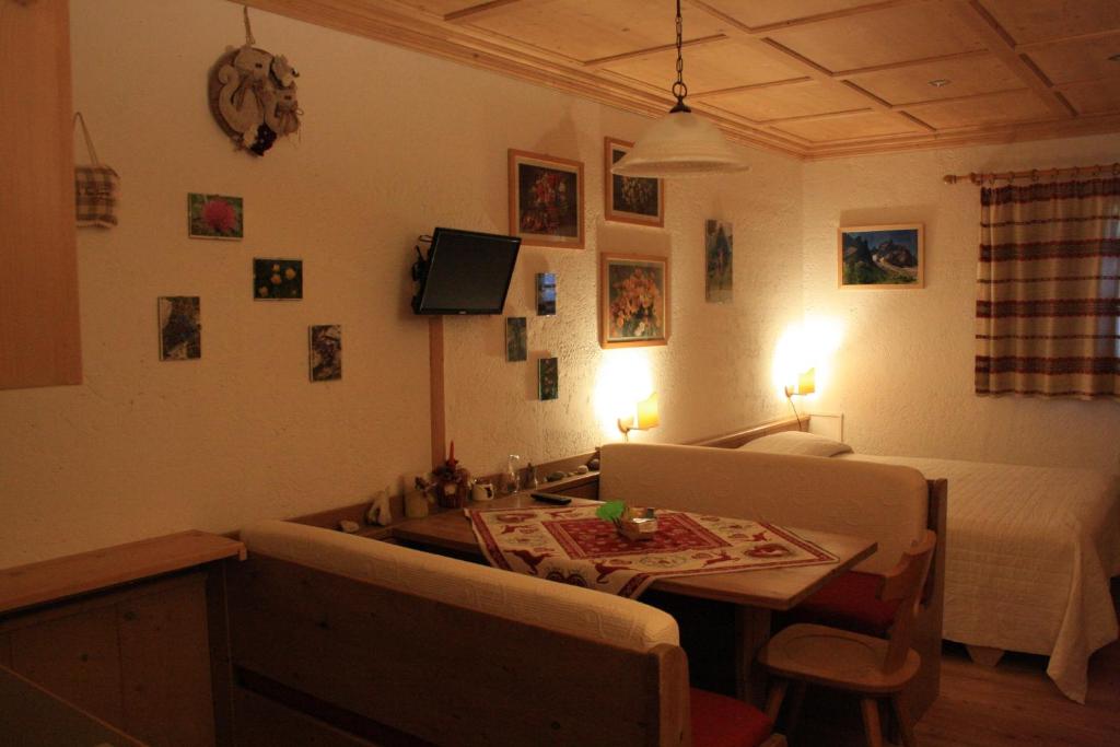 TV a/nebo společenská místnost v ubytování Casa Focobon - presso Sussy residence