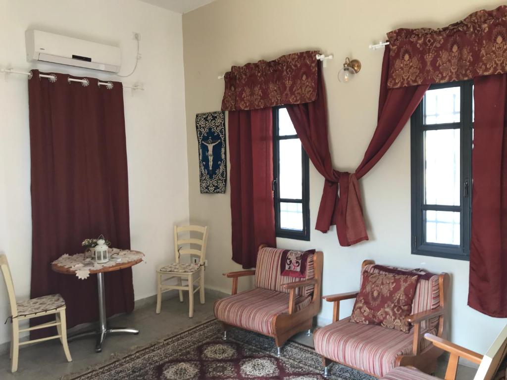 Istumisnurk majutusasutuses Mi'ilya CHOCOLATE HOUSE Guest house