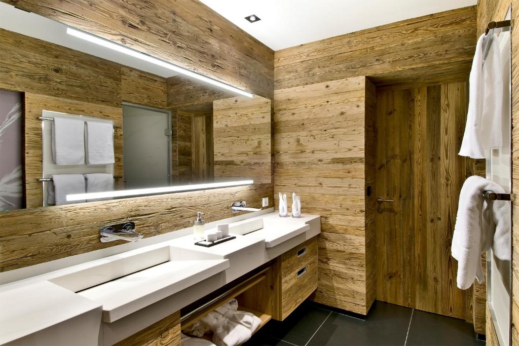 Koupelna v ubytování PETE Alpine Boutique Hotel - klein und fein - Private SPA Suiten und Zimmer