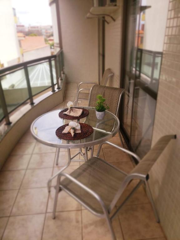  Lindo e seguro apartamento na Praia do Forte!