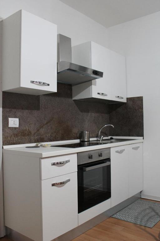 Kuchnia lub aneks kuchenny w obiekcie charming apartment Tilli with parking