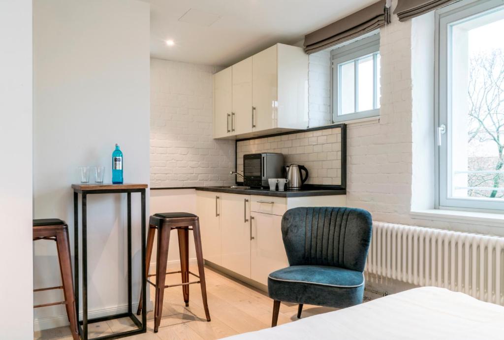 Kuchyň nebo kuchyňský kout v ubytování Hotel Oderberger
