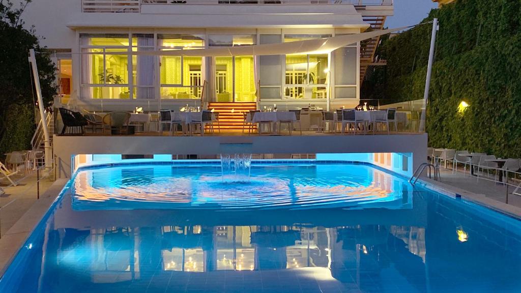 Bazén v ubytování Hotel Continental nebo v jeho okolí
