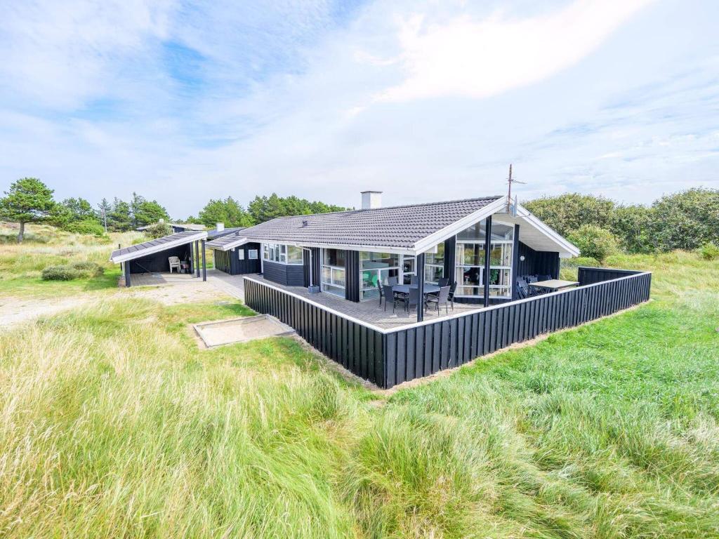 Fotografie z fotogalerie ubytování Holiday home Henne CVII v destinaci Henne Strand
