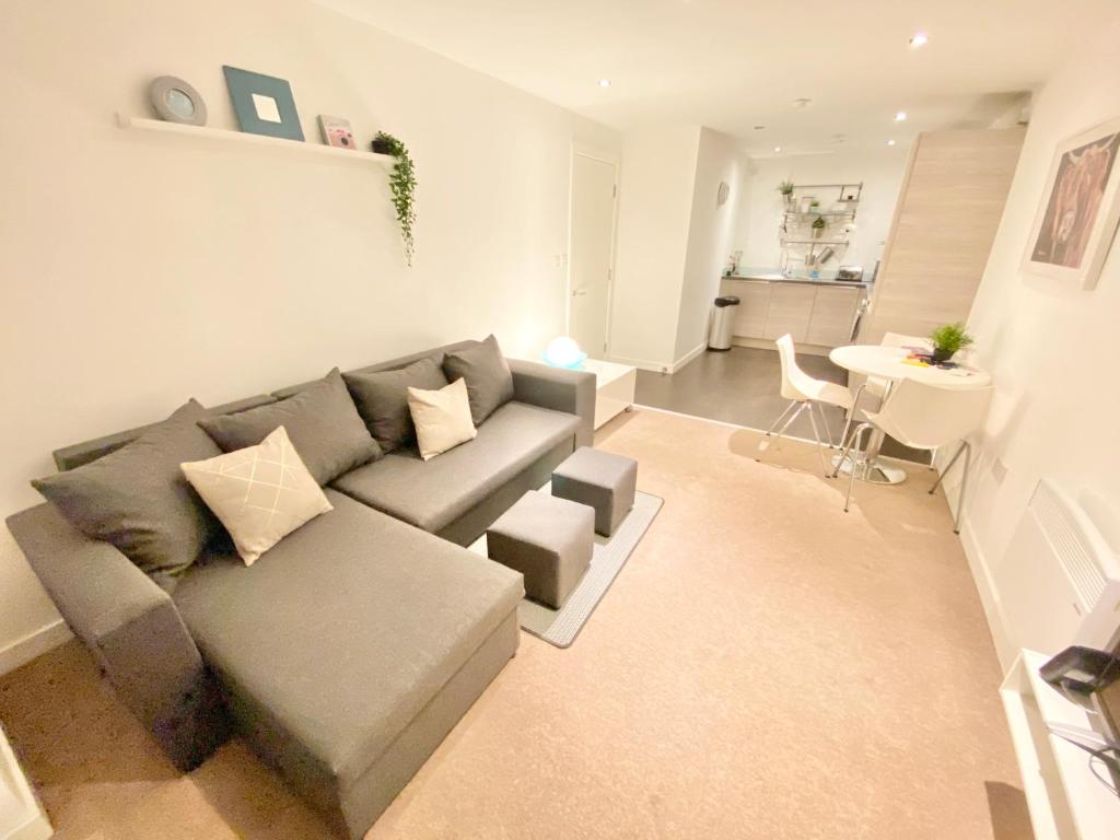 Stylish Manchester city centre apartment 2 bedroom with free parking