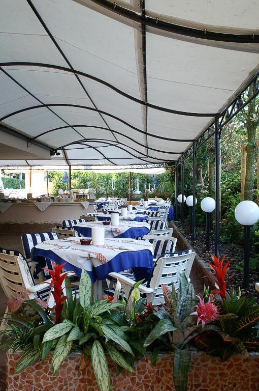 Restaurace v ubytování Hotel Casali
