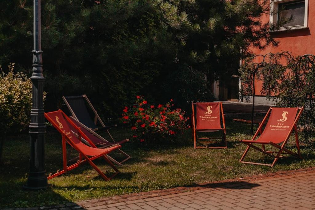 Vonkajšia záhrada v ubytovaní Hotel Jakub Sobieski