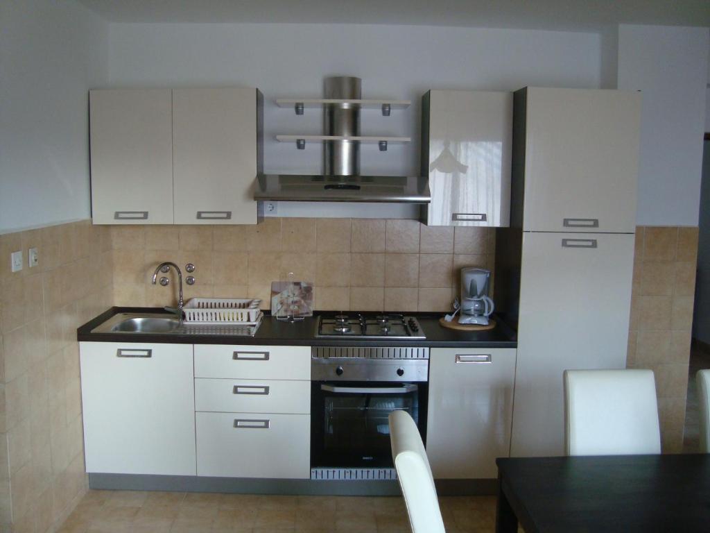 Apartments Peloža - Two-Bedroom Apartment With Balcony