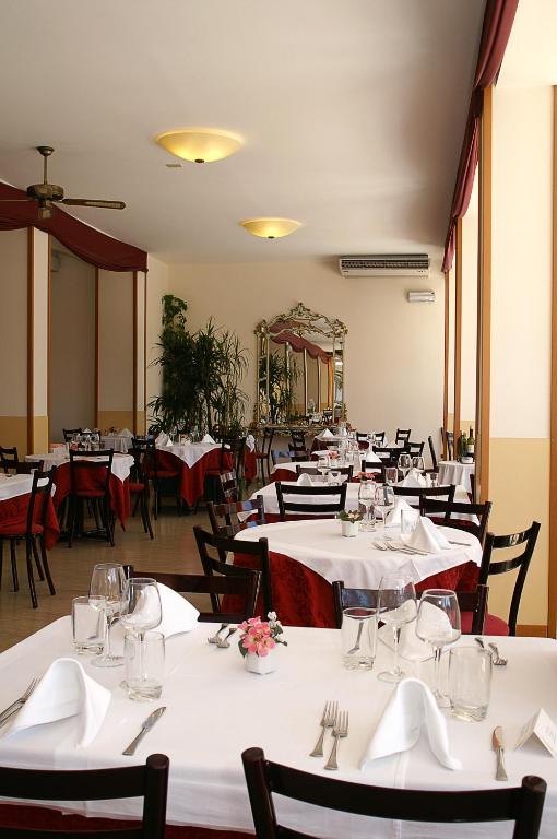 Restaurace v ubytování Hotel Casali