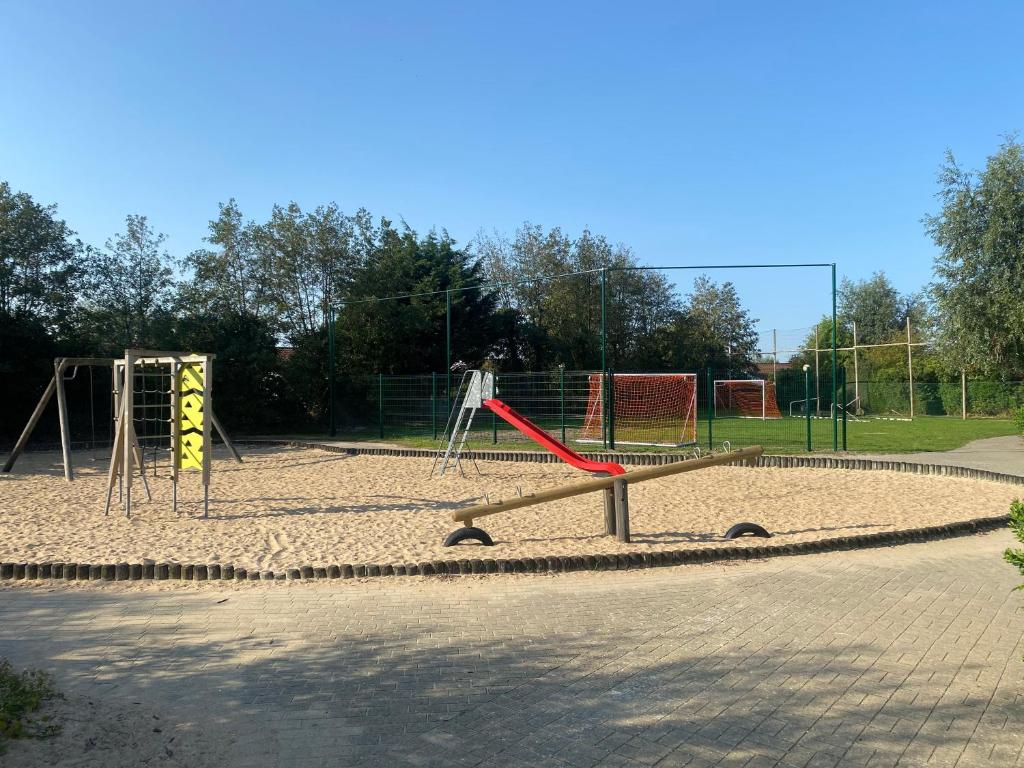 Herní místnost nebo prostor pro děti v ubytování Zeepark Zeewind