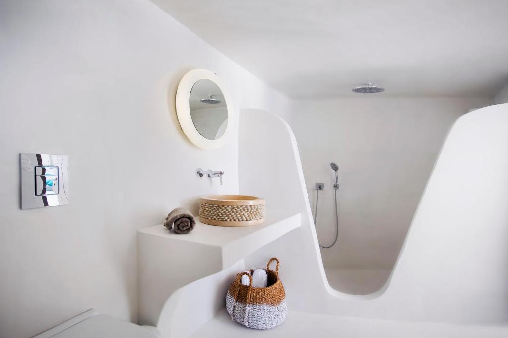 Koupelna v ubytování Sophia Luxury Suites