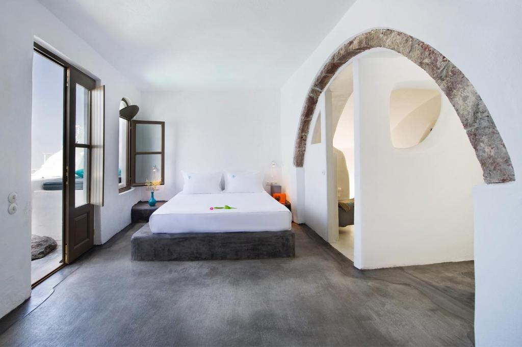 Postel nebo postele na pokoji v ubytování Sophia Luxury Suites
