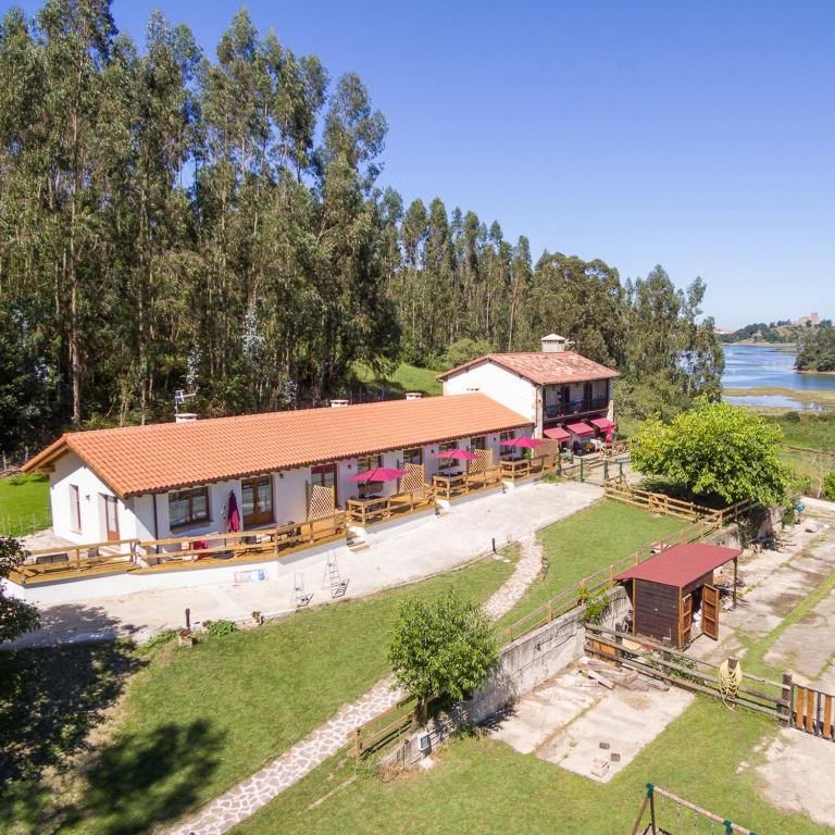 Apartamentos Rurales Las Garzas de Oyambre, San Vicente de la ...
