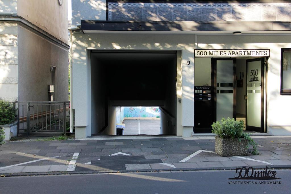 500 Miles Apartments - 8