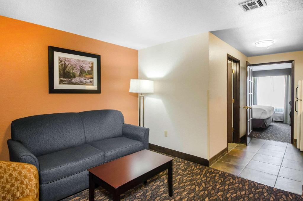 Posezení v ubytování Comfort Inn & Suites Ashland