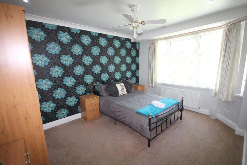 Hounslow House