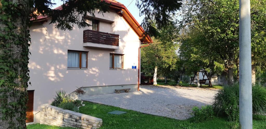 Budova, kde se penzion nachází