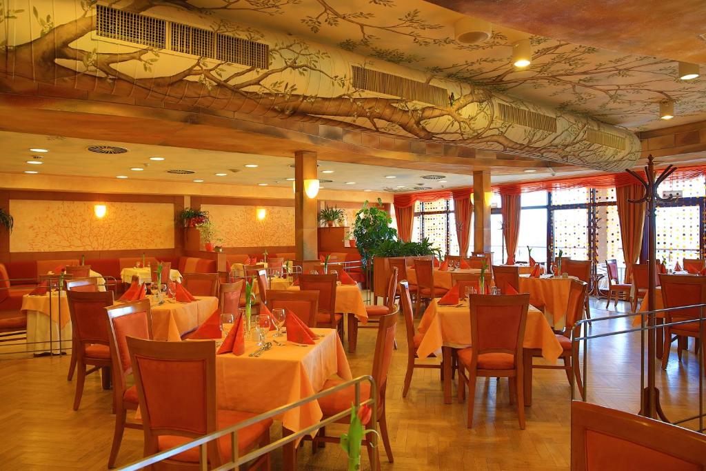 Restaurace v ubytování PRIMAVERA Hotel & Congress centre