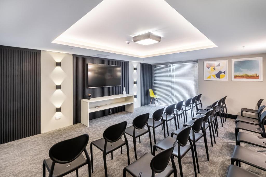  Studio Top Luxo - AYN035