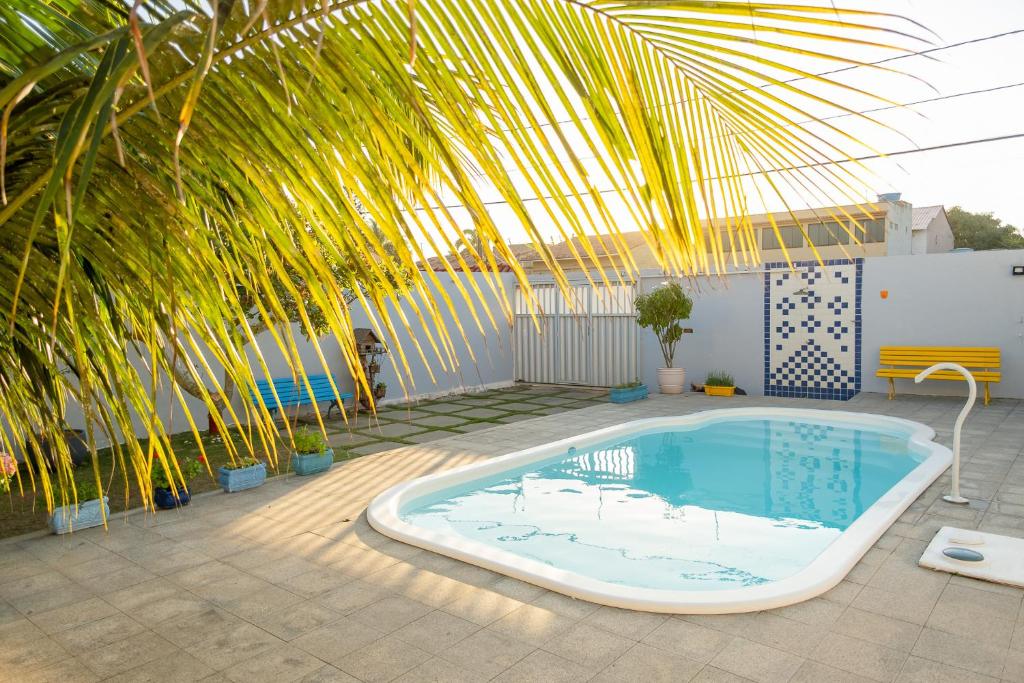  Maravilhosa casa duplex piscina na quadra do mar