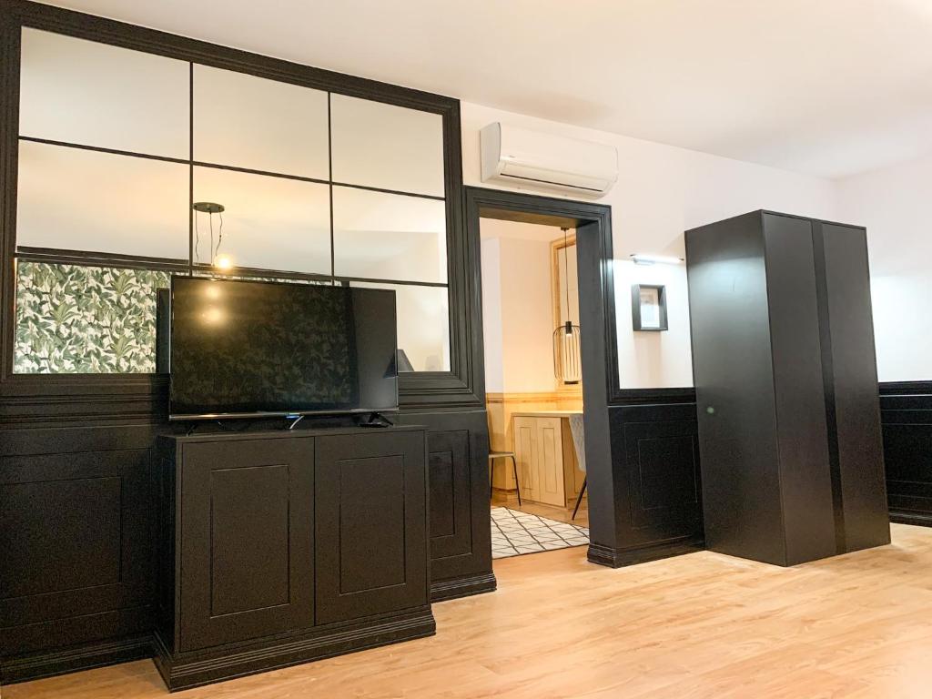Kuchyňa alebo kuchynka v ubytovaní Apartamenty Centrum - Szafirowy i Szmaragdowy