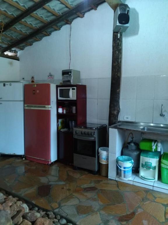  Casa com piscina em Caraguatatuba