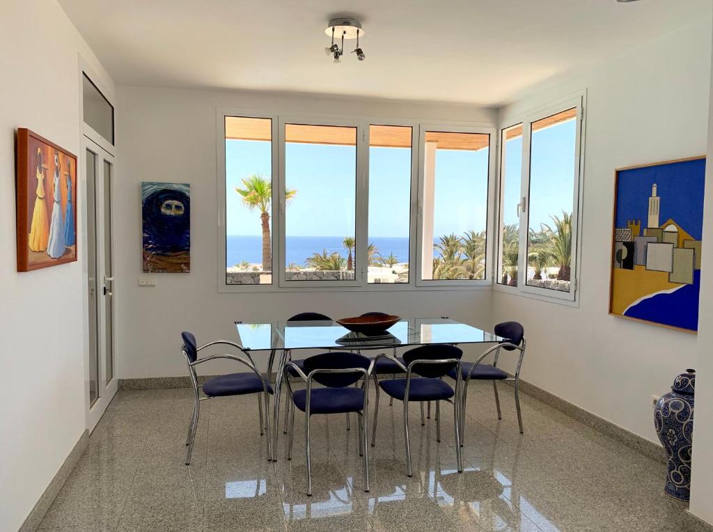 Fotografia z galérie ubytovania Villa Dois Mares Puerto Calero v destinácii Puerto Calero