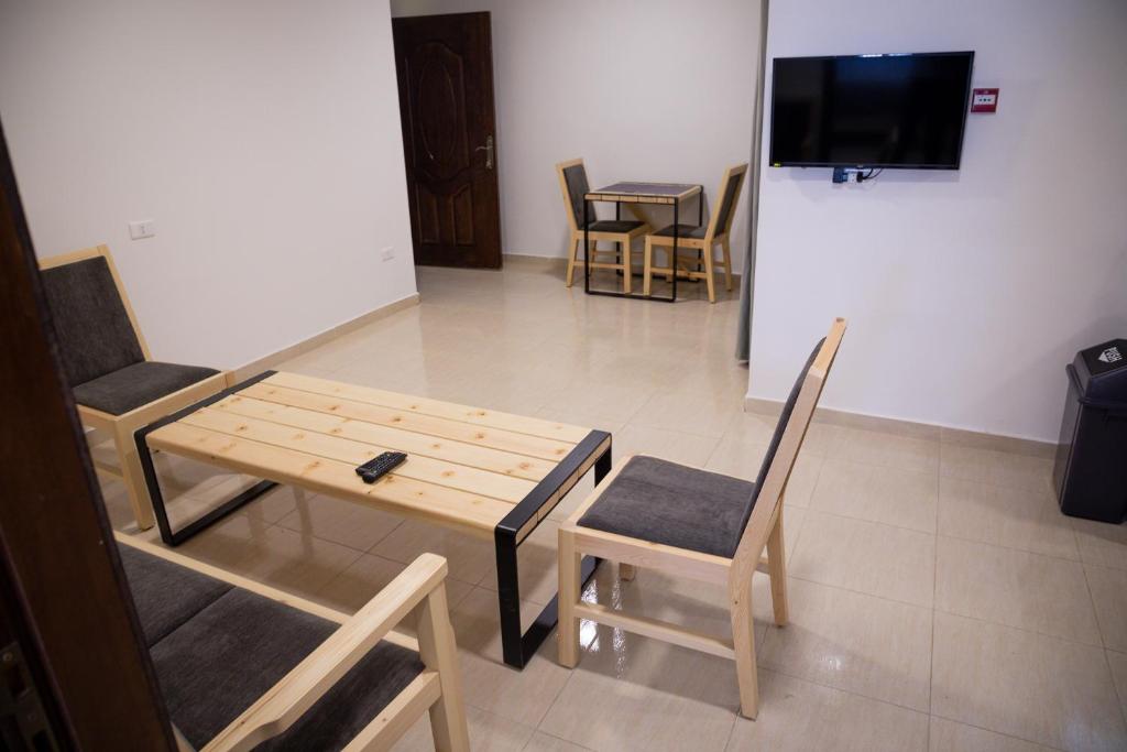 TV a/nebo společenská místnost v ubytování Dali House