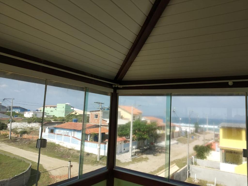  HOUSE PAMPOS