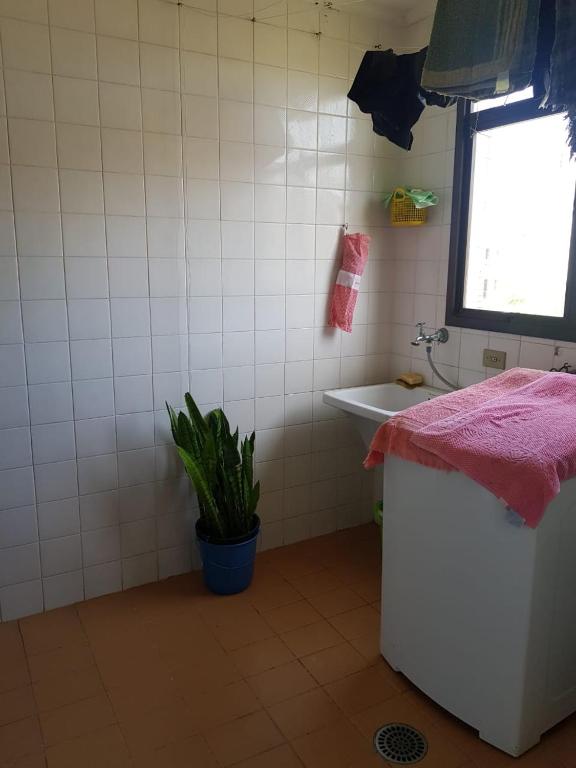  Apartamento - Enseada - Espaçoso e confortável