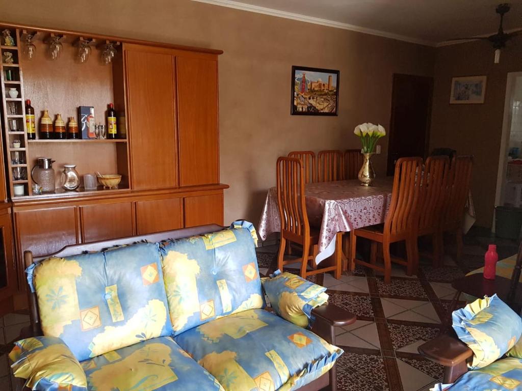  Apartamento - Enseada - Espaçoso e confortável