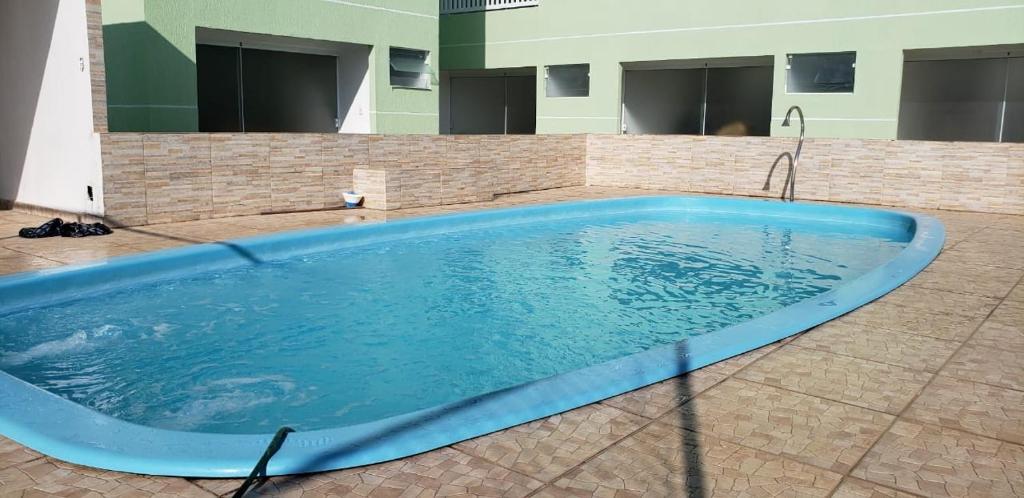  Sobrado 04 em condomínio perto da praia