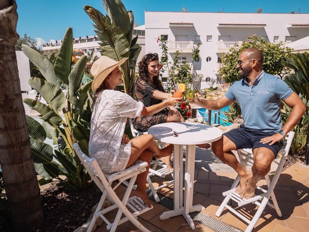 Hostia v ubytovaní Hotel Alba Seleqtta