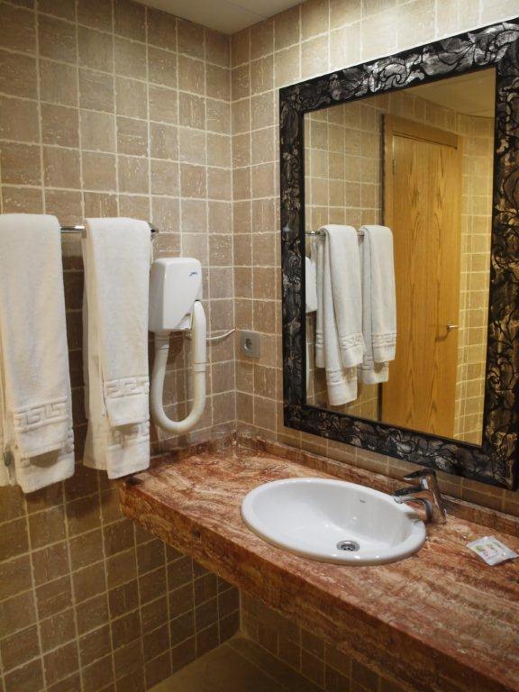 Kúpeľňa v ubytovaní Hotel Alba Seleqtta