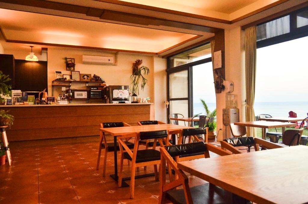 Restaurace v ubytování Guesthouse High Wave