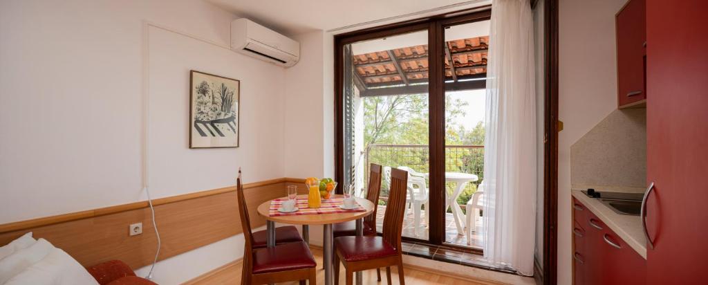 Fotografie z fotogalerie ubytování Apartments Hostin Roža Duga Uvala v destinaci Krnica
