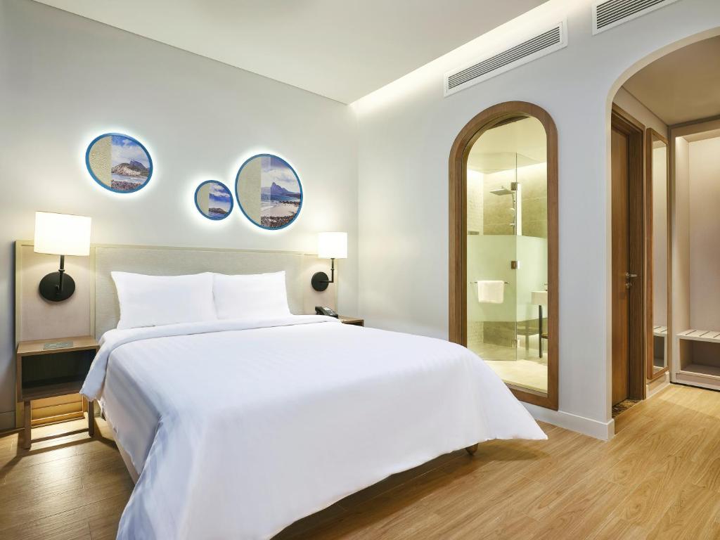 Phòng Tiêu Chuẩn Có Giường Cỡ Queen Sườn Đồi - Bên Kia Đường