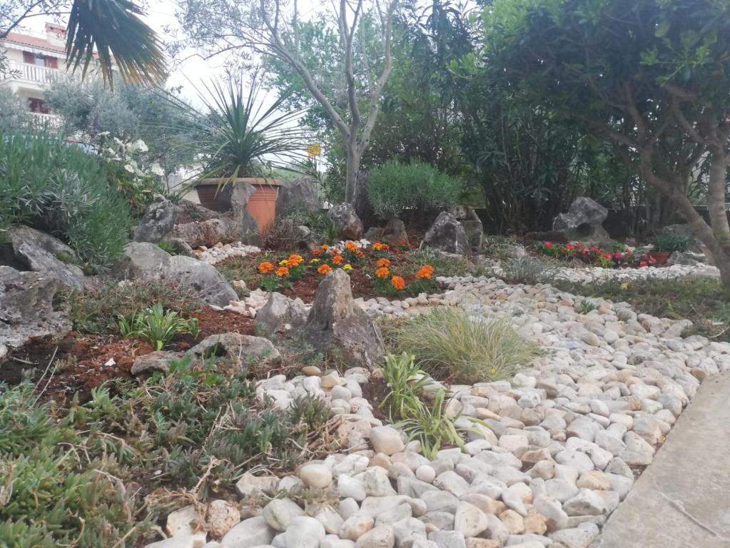 Lovely Sea View House in Malinska Island Krk - 9