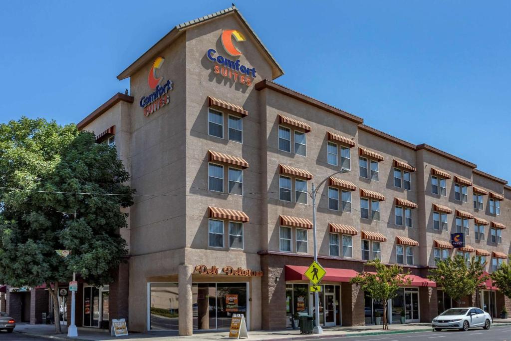 a rendering of the front of a hotel at Comfort Suites Visalia - Convention Center in Visalia