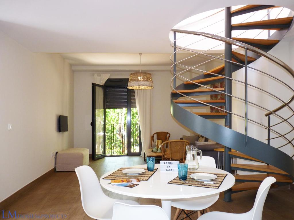 Posedenie v ubytovaní ALAMEDA SQUARE APARTMENT
