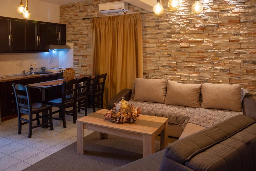 MarGio Skiathos Apartments - 12