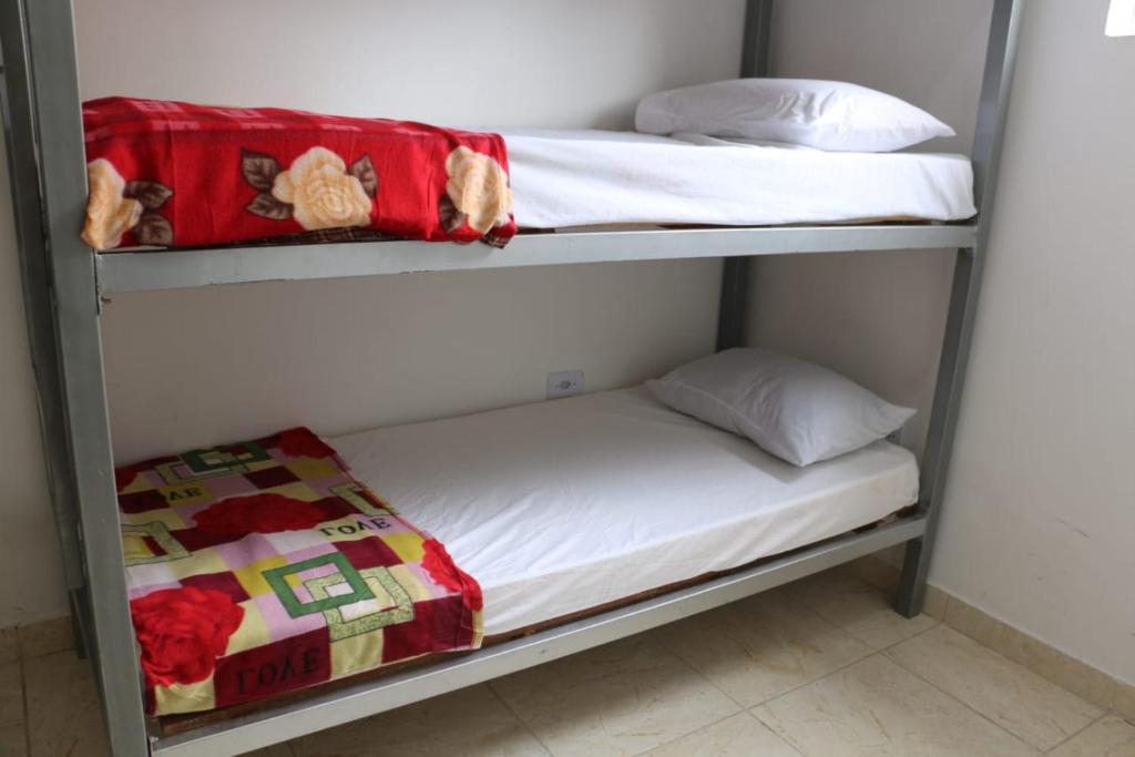  State Hostel - Em frente ao Metrô