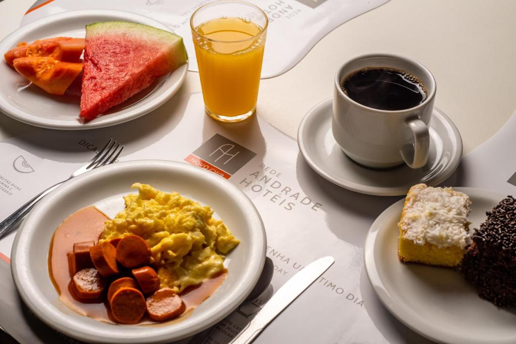 Comida no hotel ou em algum lugar perto