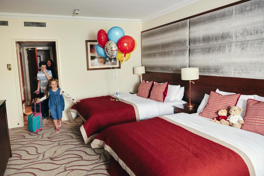 The Celtic Manor Resort - Deluxe Familienzimmer Mit Balkon