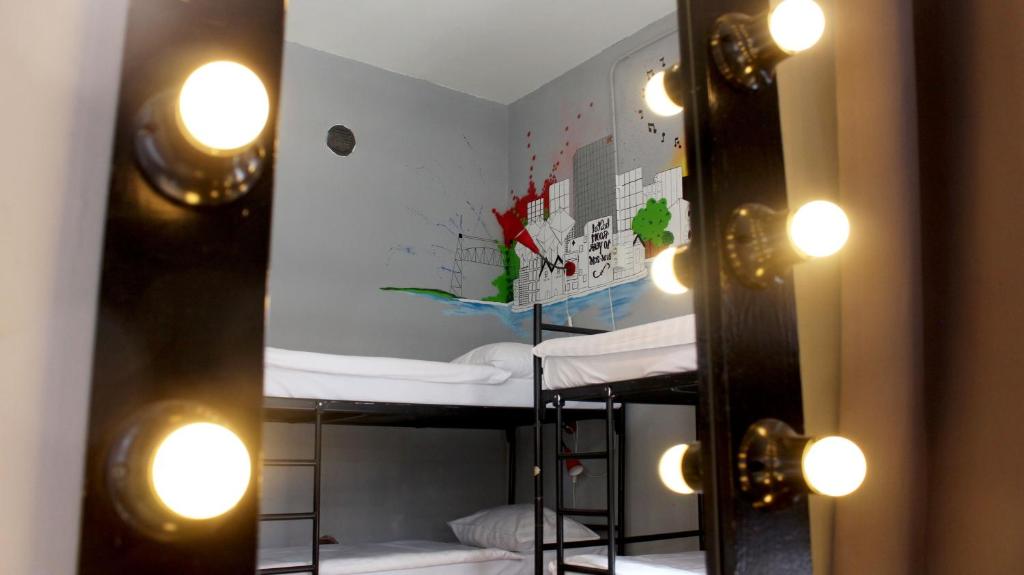 Postel nebo postele na pokoji v ubytování Hostel ROOM Rotterdam
