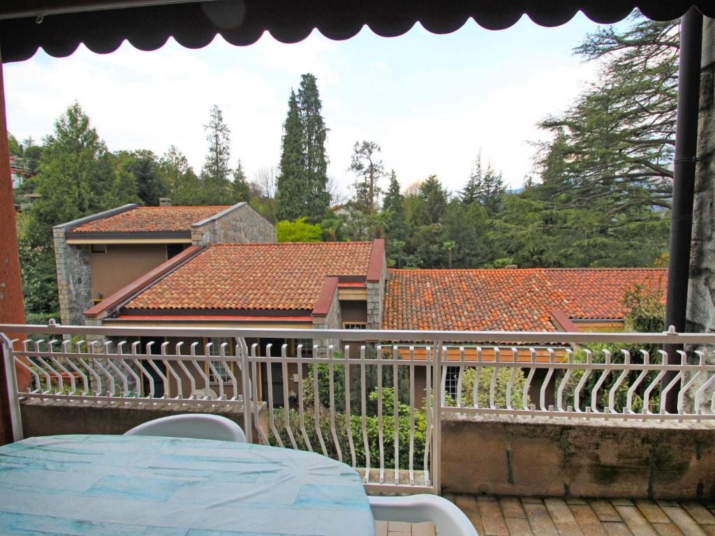 Balkon lub taras w obiekcie Apartment Hermitage-5 by Interhome