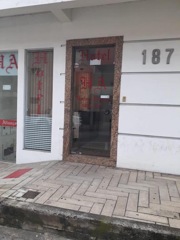  Hotel Aliança