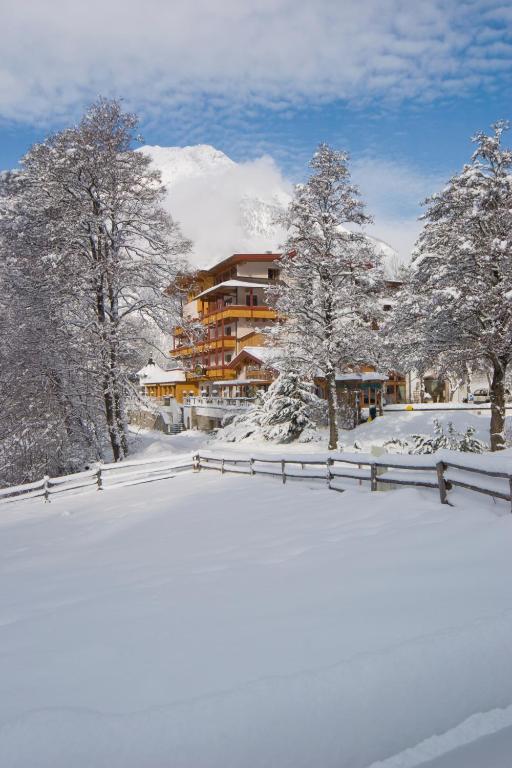 Huber Hotel Tramserhof v zimě