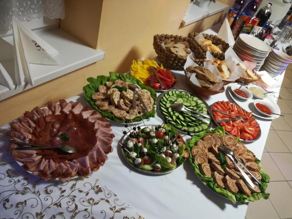 Jídlo v penzionu – hostince nebo okolí